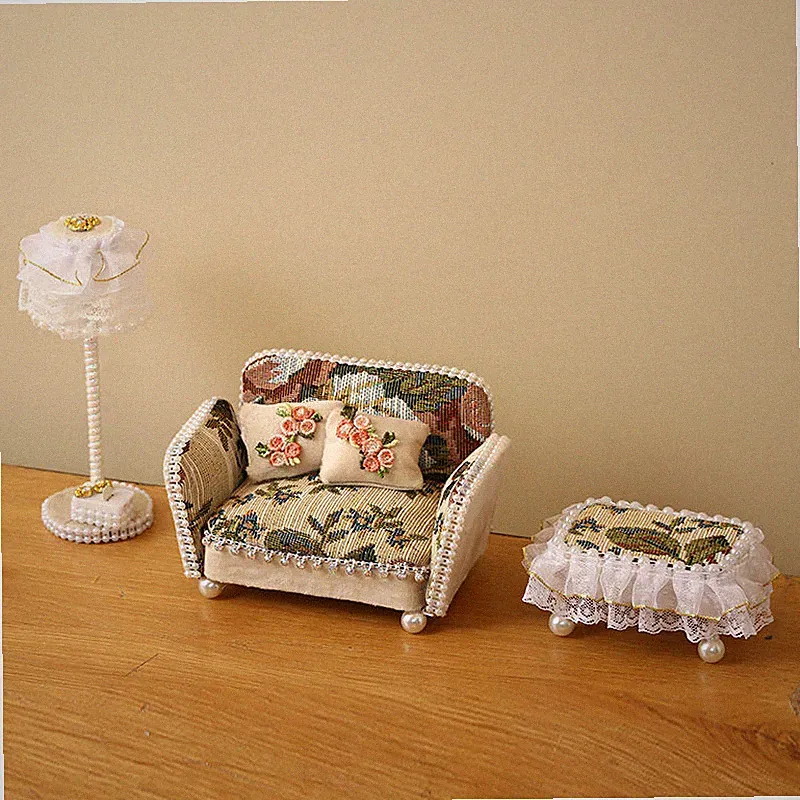 1:12 Scale Dollhouse Miniatures Furniture European Style Bed Double Sofa Lamp