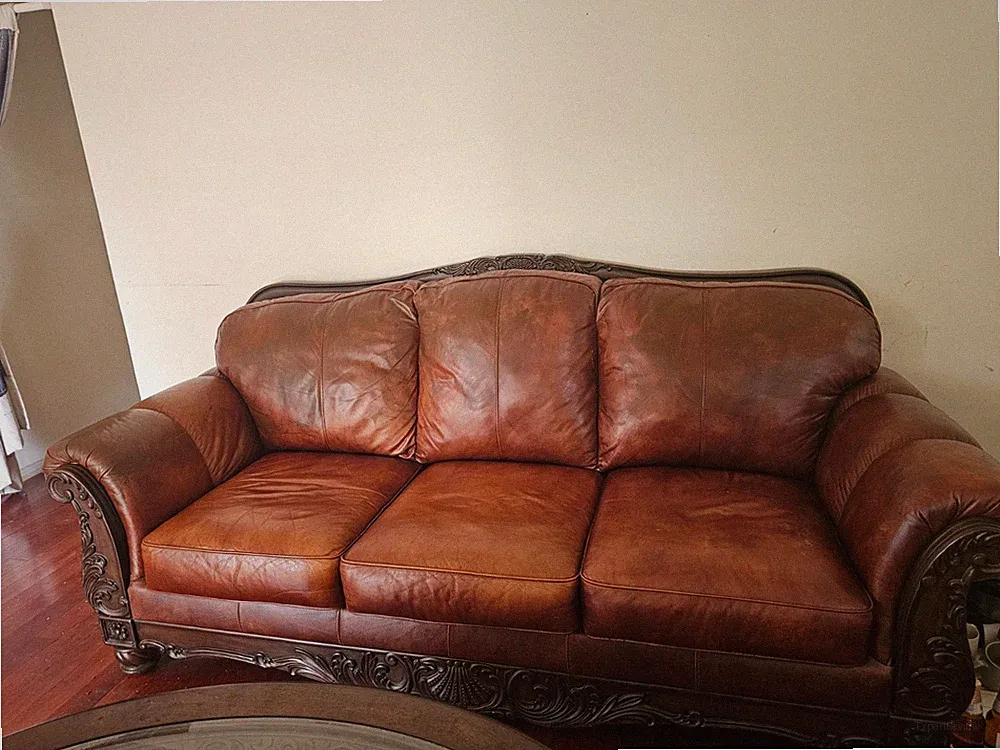 100% genuine leather sofa and loveseat