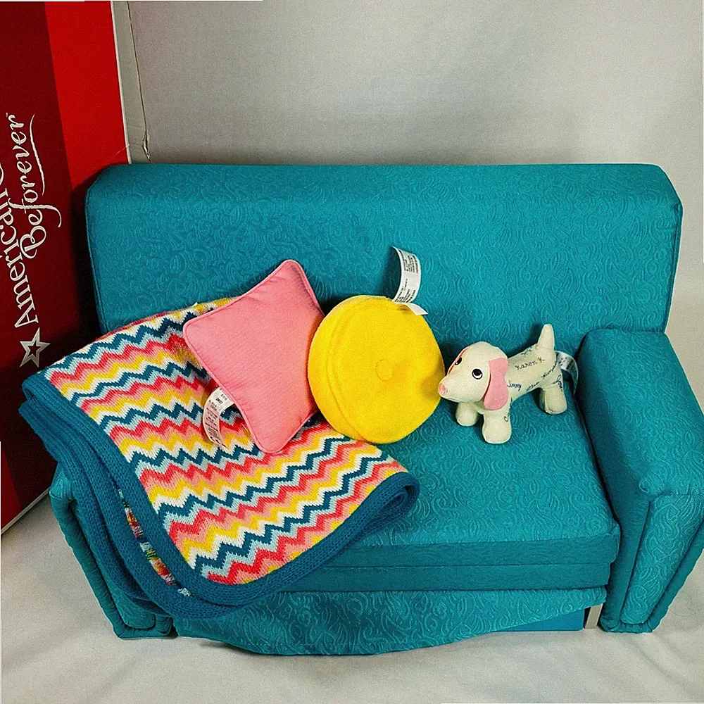 18" American Girl Doll Mareyllen's Sofa Bed Set in Box, Complete w/ Dog, Blanket