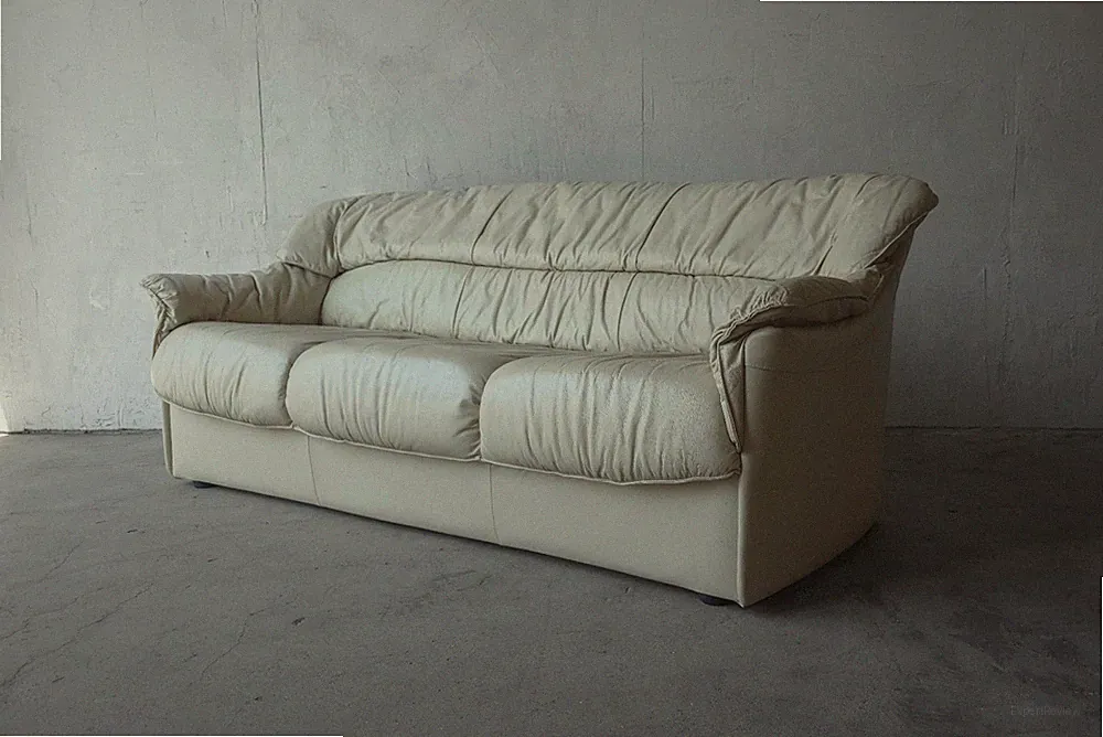 1980s Post Modern Italian Leather Sofa