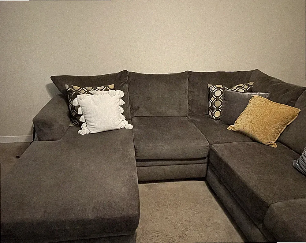 2-piece sectional couch with throw pillows!