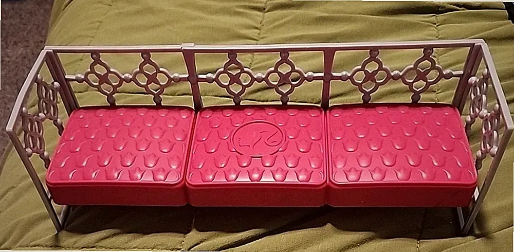 2014 Barbie Doll House Glam Style Day Bed Couch Sofa Pink Grey Furniture Mattel