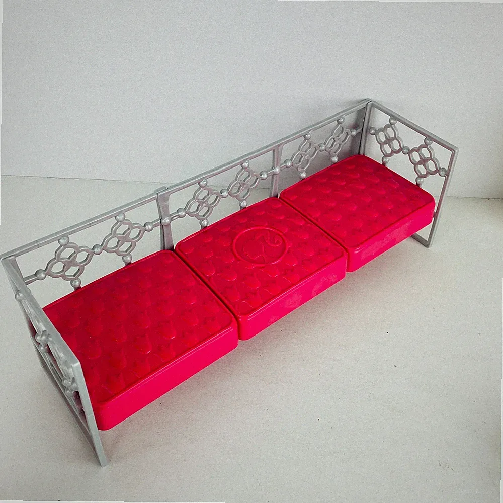 2014 Barbie Doll House Style Glam Daybed Day Bed Couch Sofa Pink Furniture
