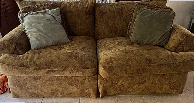 $40 Thomasville Sofa. Paisley design. Lightly used, good condition.