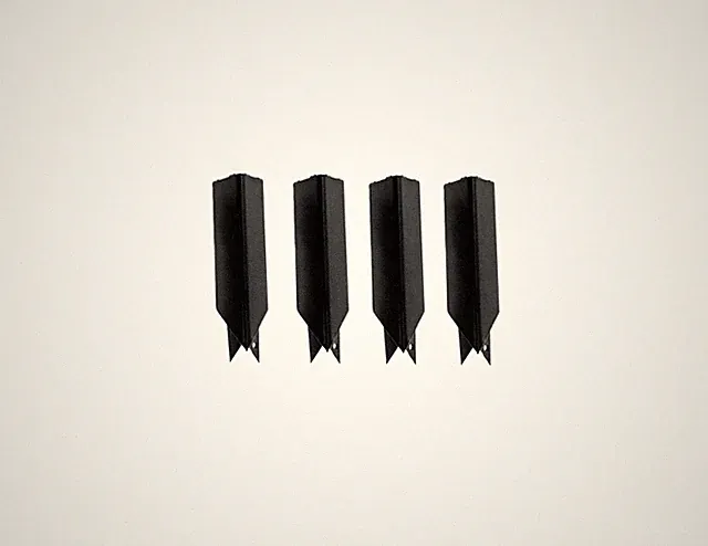 90 Degree Angle Bracket for 6-8" Landscape Edging (4-Pack),Black