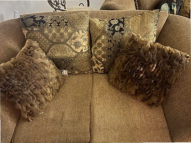 Antique Couch, It’s A Two Set