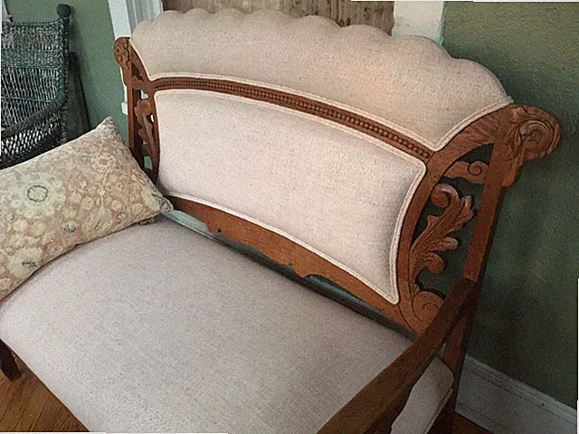 Antique Victorian Golden Oak Parlor Settee Sofa Carved Light Pink Ornate