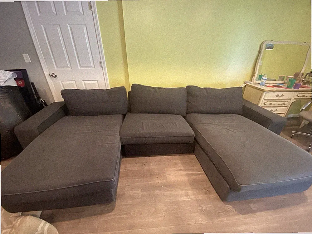 Ashley Furniture Gray Sectional couch