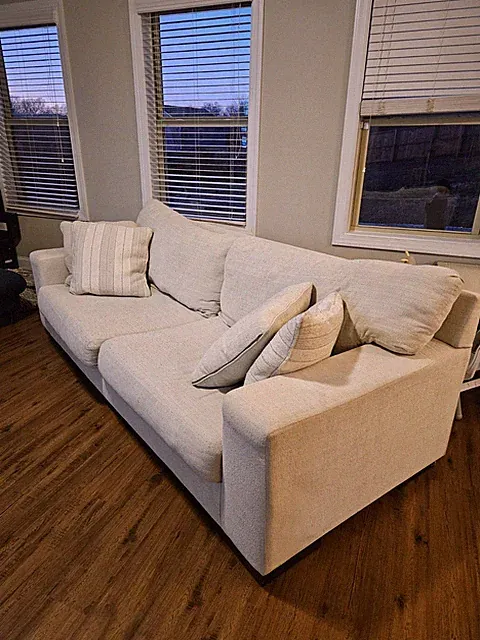Ashley Maggie Contemporary Upholstered Sofa with Accent Pillows