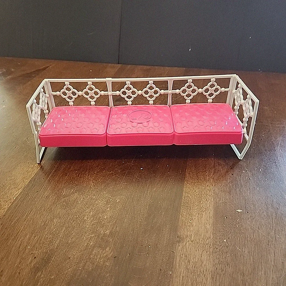 Barbie Day bed Sofa Couch Table Chair My Style Glam Pink/Gray 2014 Mattel
