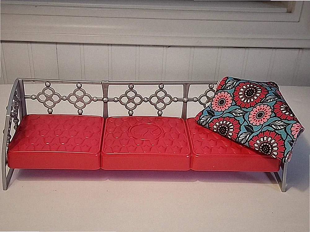 Barbie Mattel Day Bed Sofa My Style Glam Pink Gray 2014 Floral Blanket Mod Retro