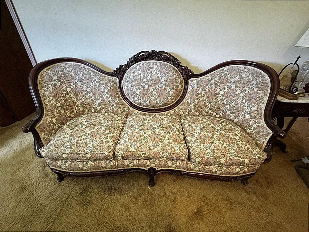 Beautiful Victorian Couch