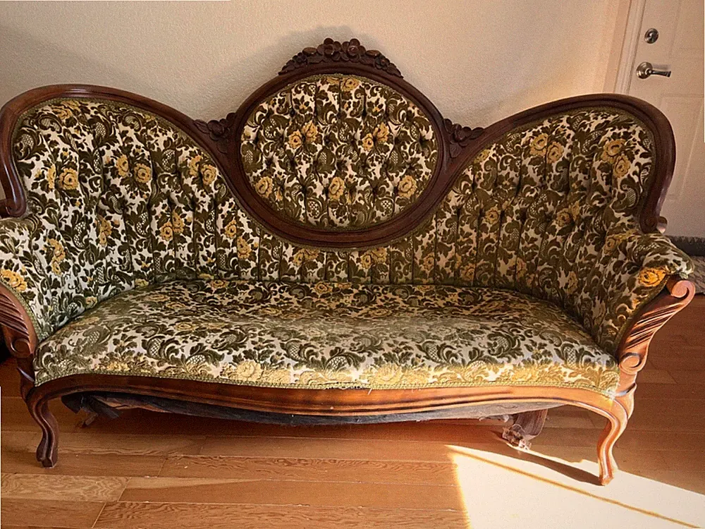 Beautiful Victorian Couch