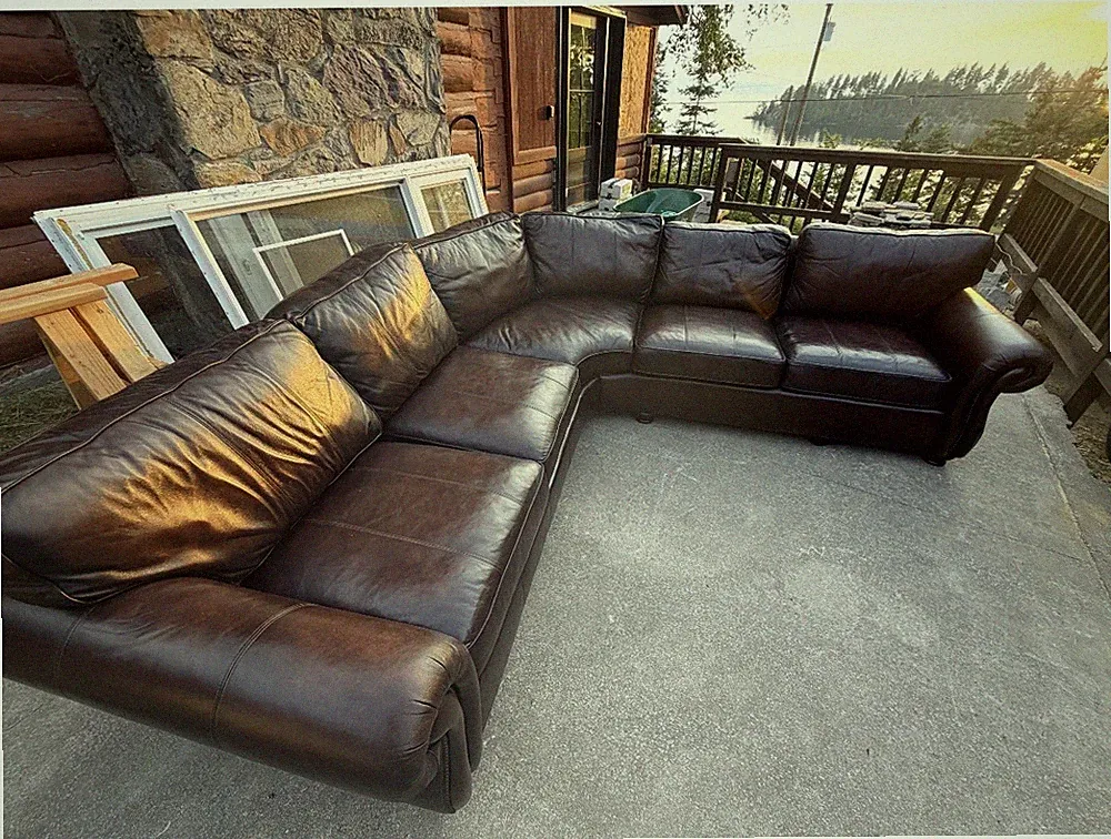 Bernhardt Leather Sectional Sofa * Delivery Available to all States*