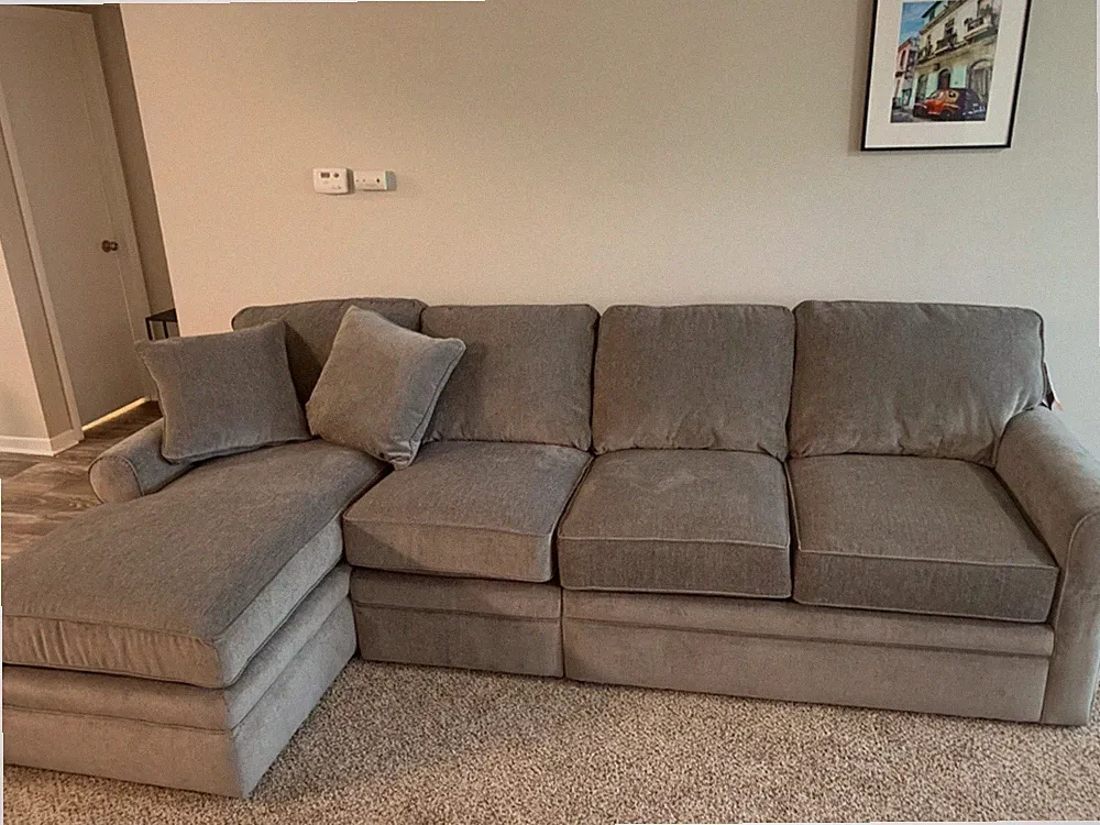 Brand New La-Z-Boy Collins Sectional Sofa (111.5" L x 61.5" W) (Smoke-Free)