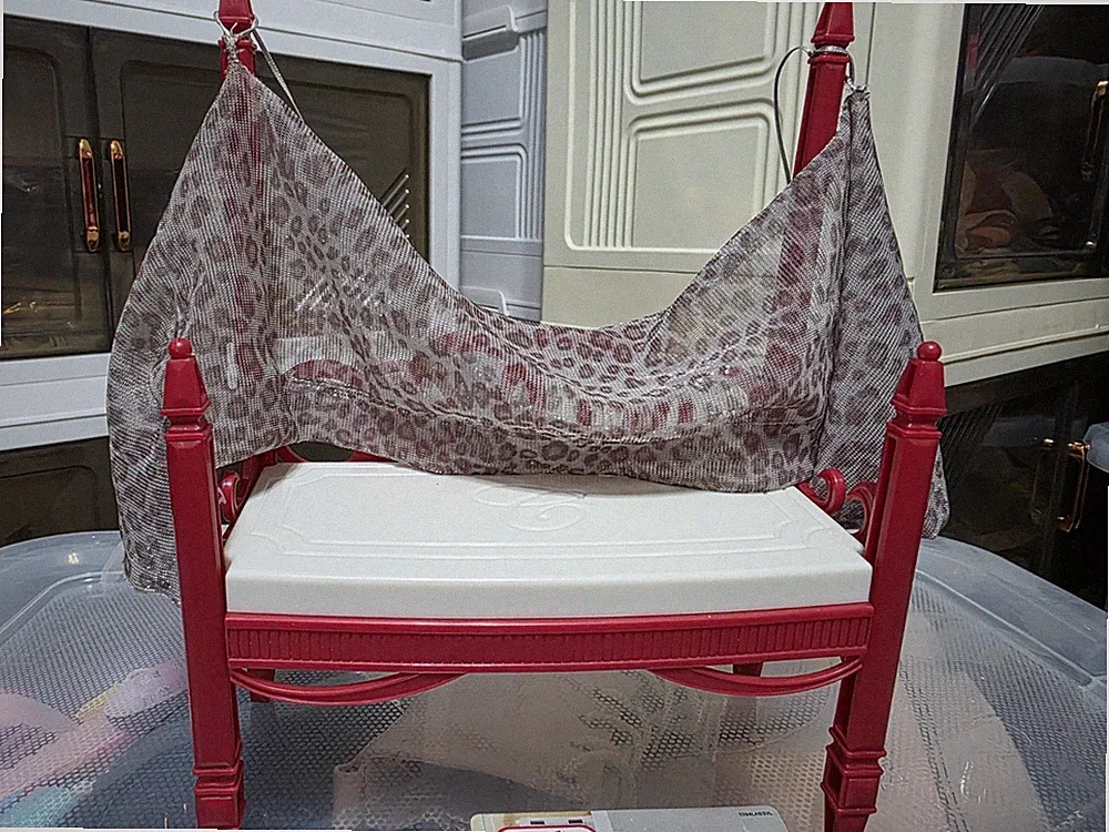 Bratz World Mansion Glam Cloe 2-in-1 Sofa Bed Couch Bedroom House Furniture