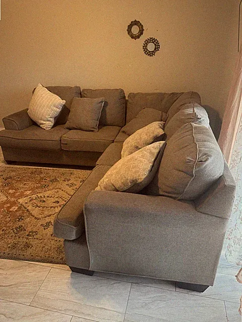 Brown Sectional Sofa with Cushions – Used, Excellent Condition