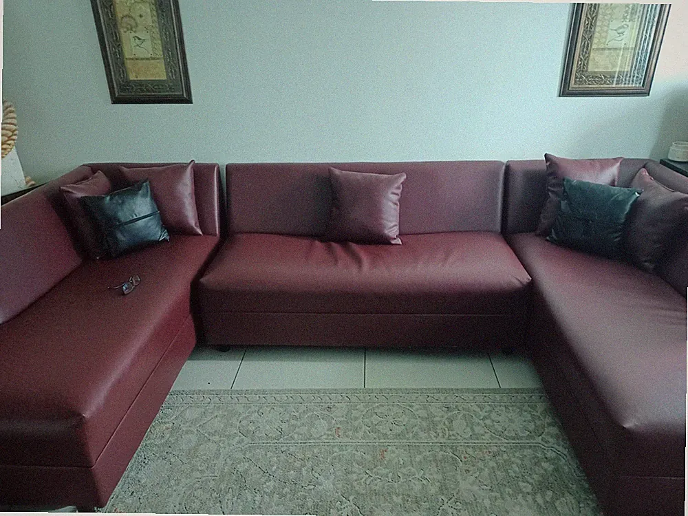 Burgundy Faux Leather Sectional Sofa w/ Chaise Modern 121x68x28 Seats 6+