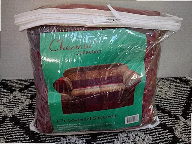 Chezmoi Collection 1 Pc Loveseat Slipcover 58-73in Jacquard Burgundy Vintage