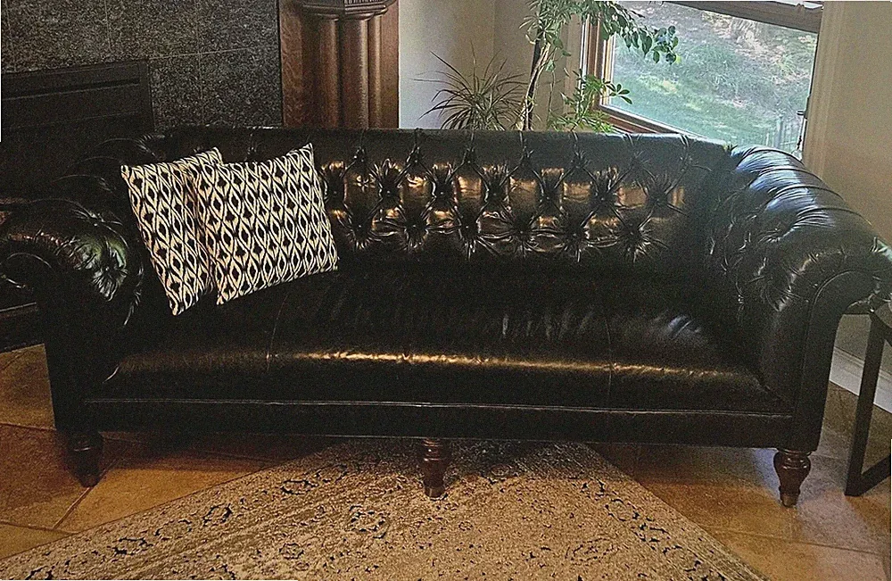 couches sofas leather used
