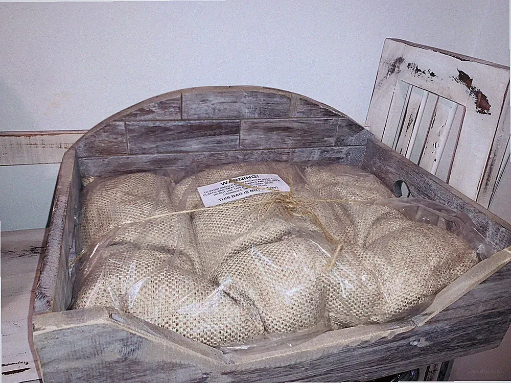 Custom Farmhouse wood Pet Sofa Bed frame & insert 17x12x8 Cat Lounge Or Dog Bed