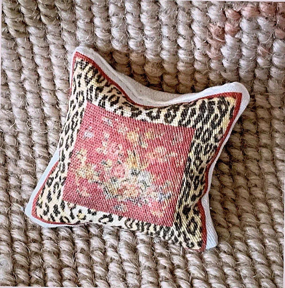 Dollhouse Miniature Bed Sofa Chair Pillow Cushion SAND filled 1617