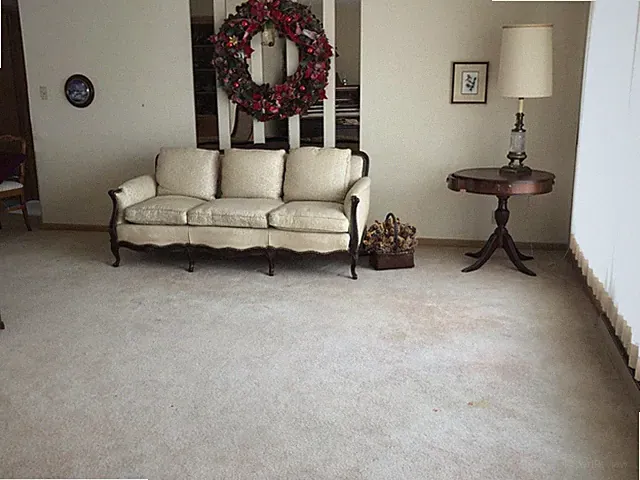 French provincial couch excellent condition