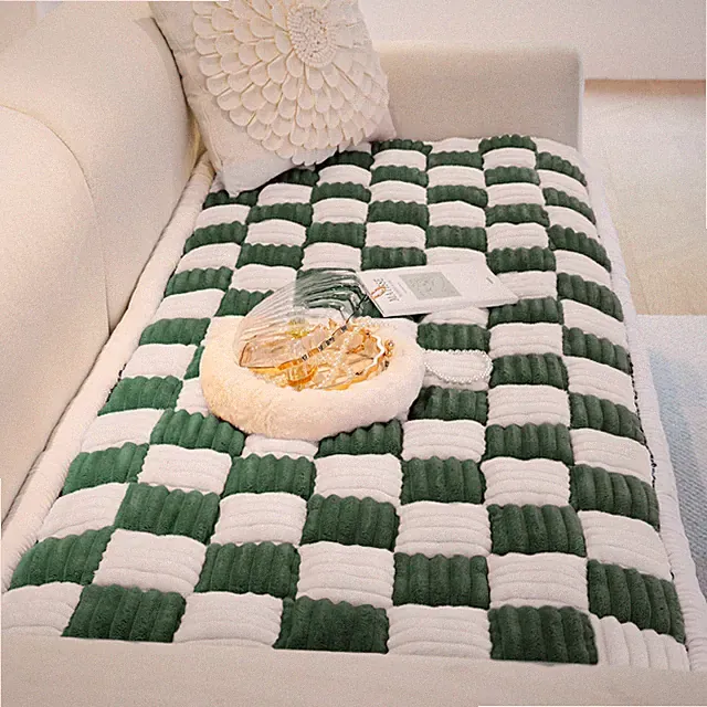 Fuzzy Cream-Colored Plaid Sofa Cover Pad Thick Pet Couch Cover Mat Anti-Slip