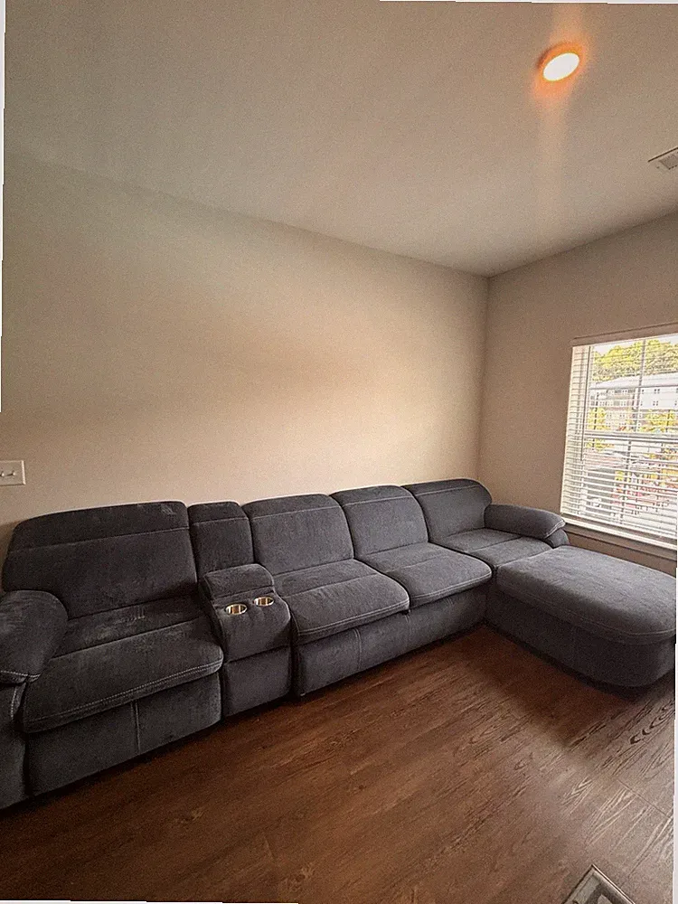 Gray Fabric Reclining Sectional Sofa w/ Chaise 142.75" x 128.25" x 32.25"