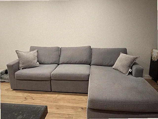 Gray Fabric Right-Facing Chaise Sectional Sofa, Cushions, 4-Seat, Wood