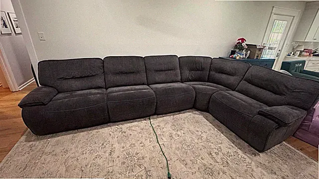 Gray Fabric Sectional Sofa w/ Cup Holders, Pillow Top Arms, Cushioned Back