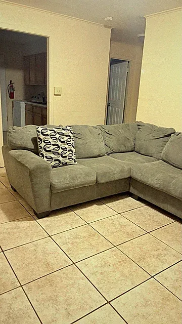 Gray Polyester Sectional Sofa w/ Chaise, Track Arms, Modern, Seats 6