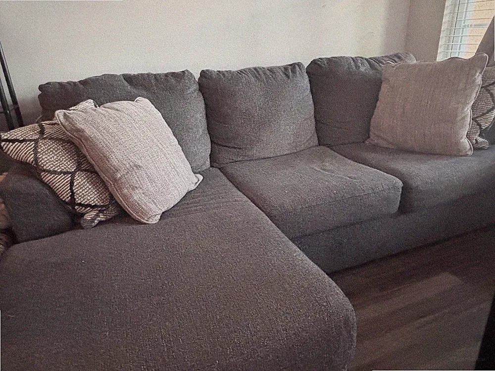 Grey 3 person sectional L-shaped Sofa for Living Room apartment or small home