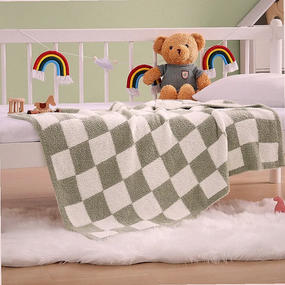 Handmade Checkered Blanket for Sofa & Bed - Soft & Fluffy