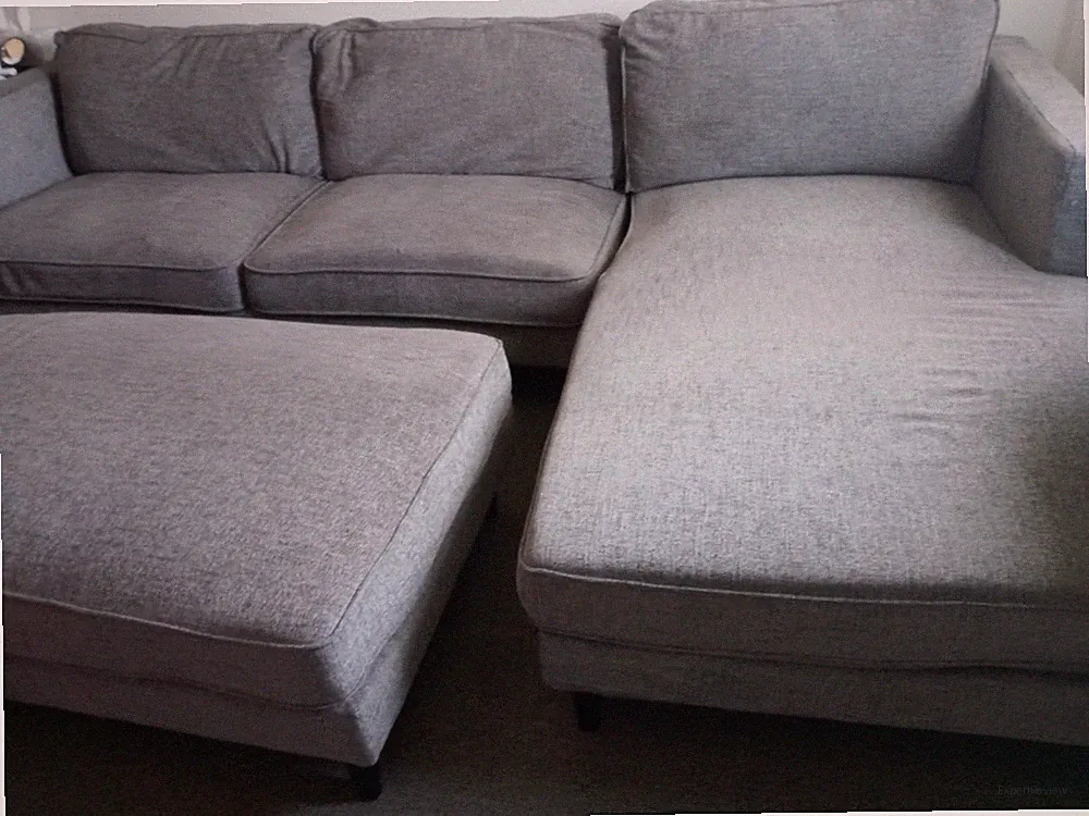 L-shape Light Gray Sofá With Ottoman, Pre-loved,No Stains,5 Yr Old Only 1 User