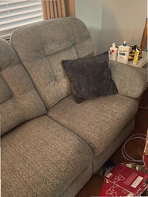 La-z-boy reclining couch