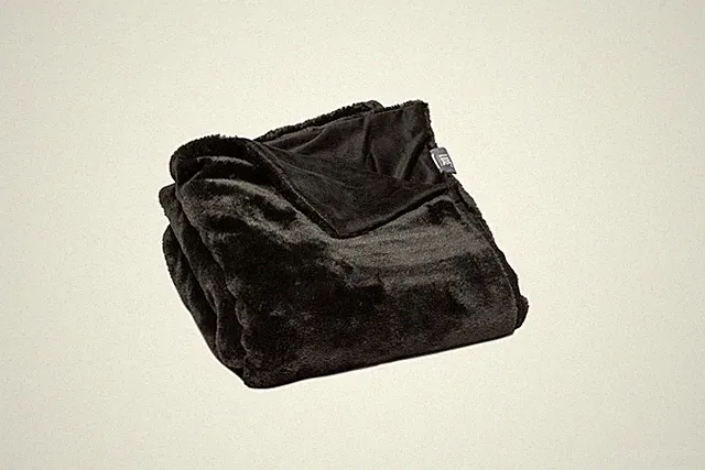 Luxe Classic Faux Fur Throw | Black | 50"x60"