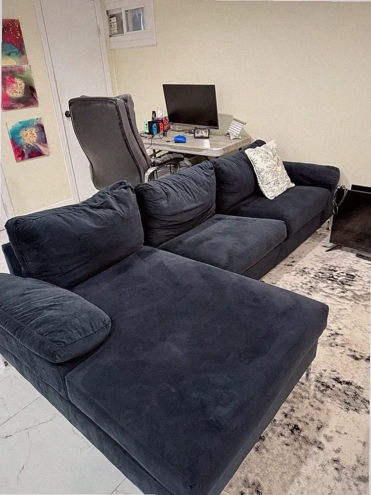Modern Black Velvet Sectional Sofa with Gold Legs – Luxurious & Comfortable