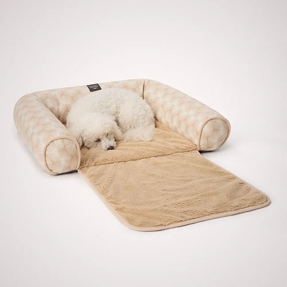 Nicole Miller New York PET Kendall Fluted Geo Cozy Couch Protector Pet Bed, C...