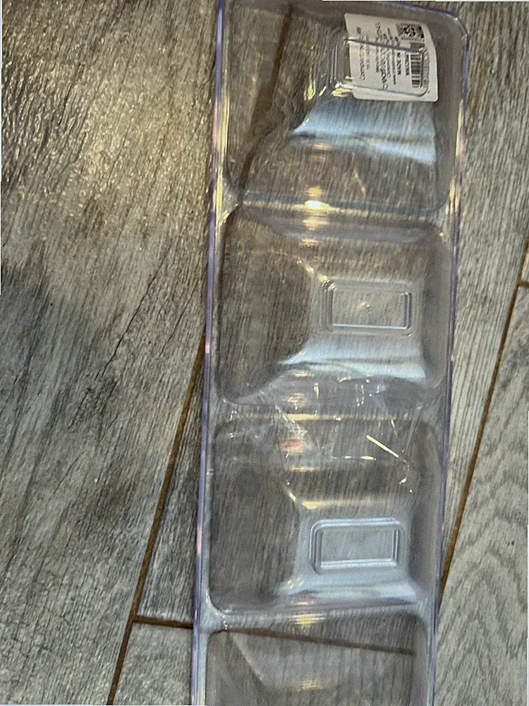 NWT Set of 2 Creative Converting 4 compartment Serving Trays Clear Tray Storage