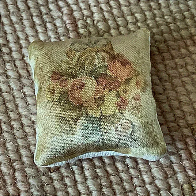 Pat Tyler Dollhouse Miniature Bed Sofa Chair Pillow Cushion SAND filled 1564