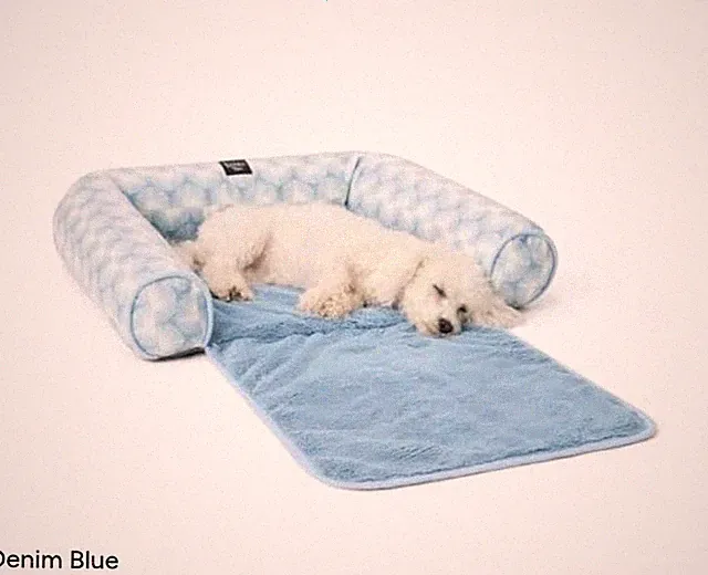 PET Kendall Fluted Geo Cozy Couch Protector Pet Bed, Cozy & Calming, Non-Slip Bo
