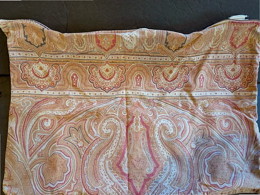 Pottery Barn Cotton Red PAISLEY LUMBAR PILLOW COVER Zip Bed Sofa Decor PreOwn