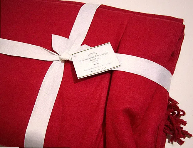 Pottery Barn Rustic Red Acrylic Sofa Bed Throw Blanket Fringe 75" X 92" New