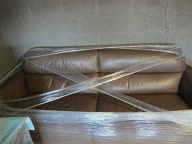 Reduced! Lether Sofa High Quality bought from Macys，13% Oringinal !