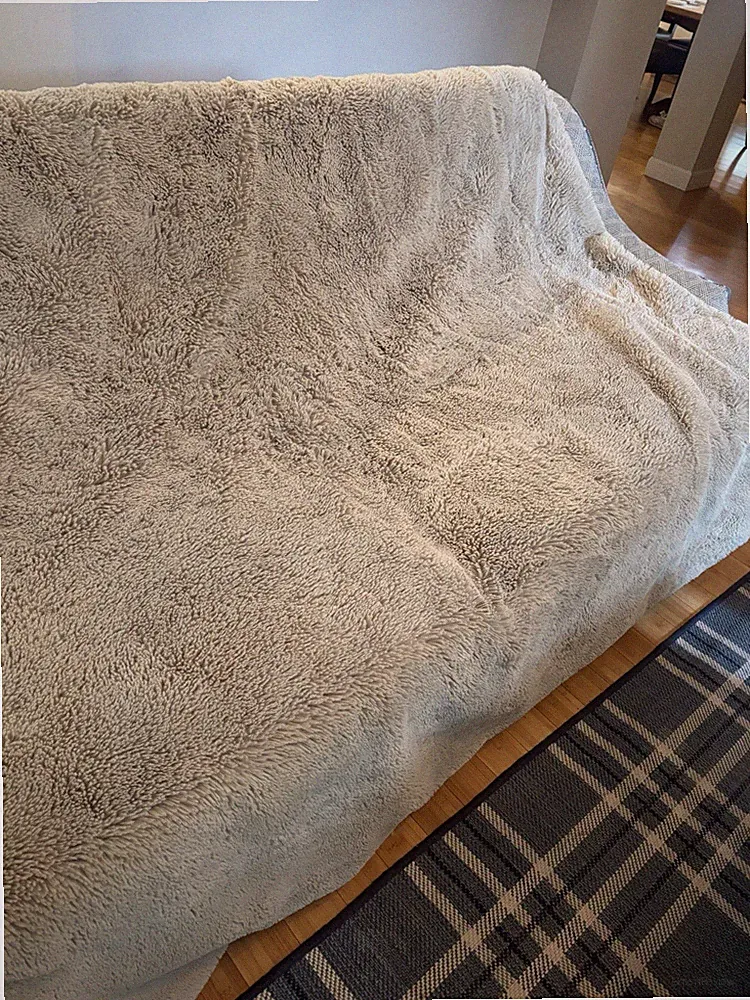 RH Faux Fur Throw Blanket Gray Plush Cozy Polyester Sofa Bed Blanket 96 By 80 In