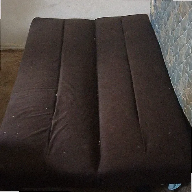 Room Essentials 249-05-0141 Futon Sofa - Black