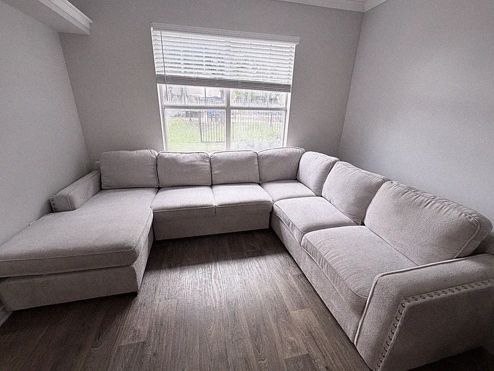 Rooms To Go Harmonie U-Shaped Sleeper Sectional with Storage