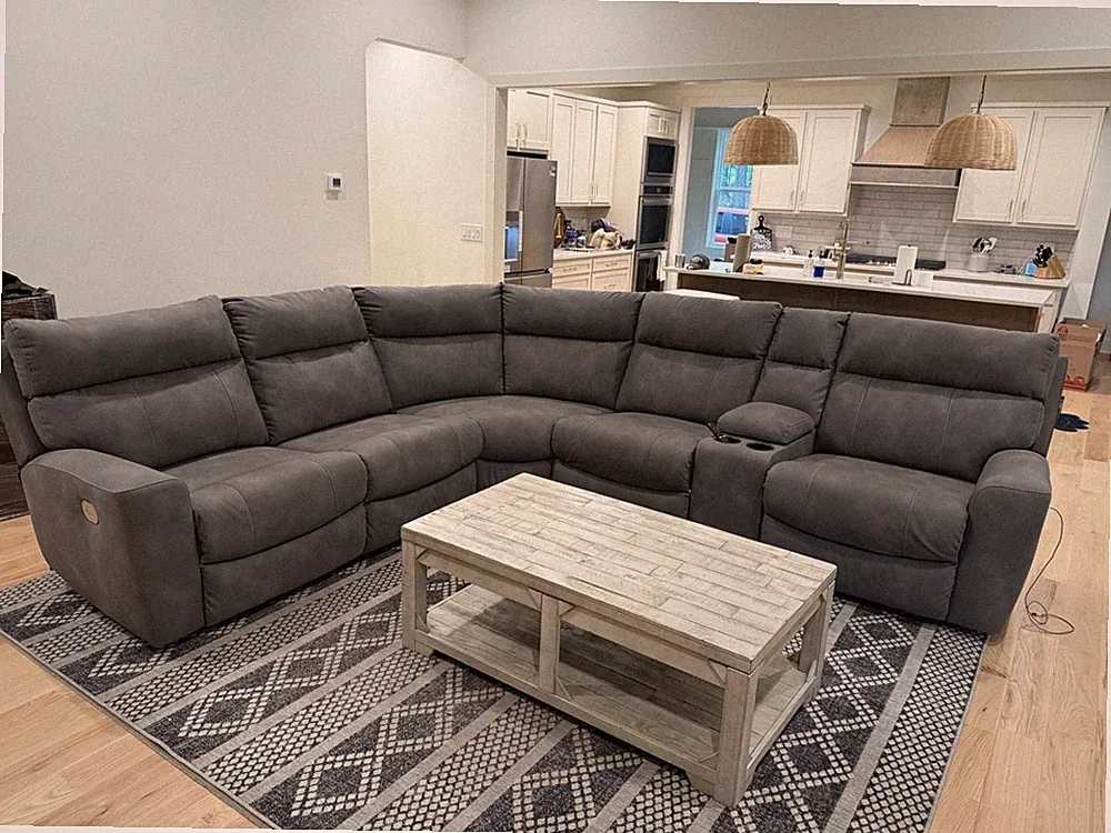 Sectional Sofa with 3 Power Recliners & Console, only 1 year old,great condition