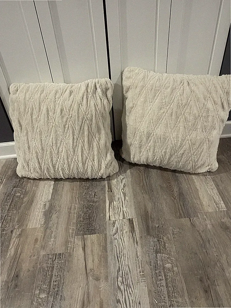 Set Of 2 Oversize Super Soft Cream Color Throw Pillows Accent Pillows Couch Bed